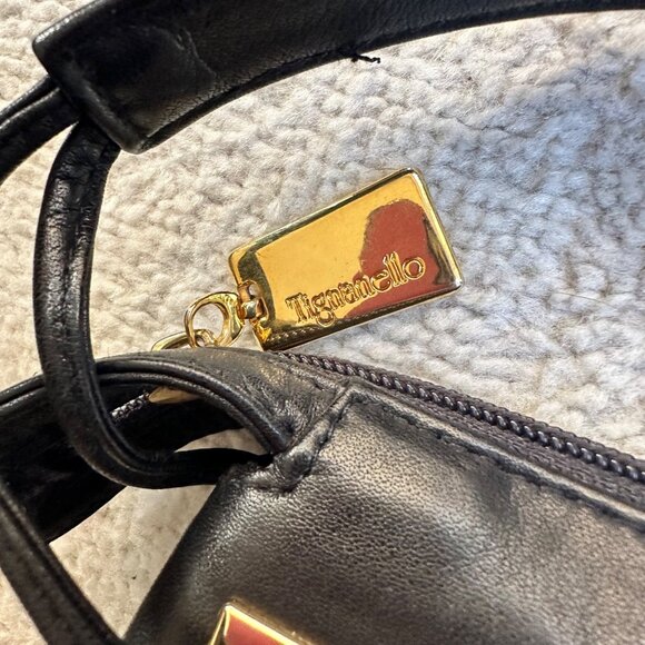 Tignanello Black Leather Adjustable Strap Shoulder Bag - Picture 2 of 9